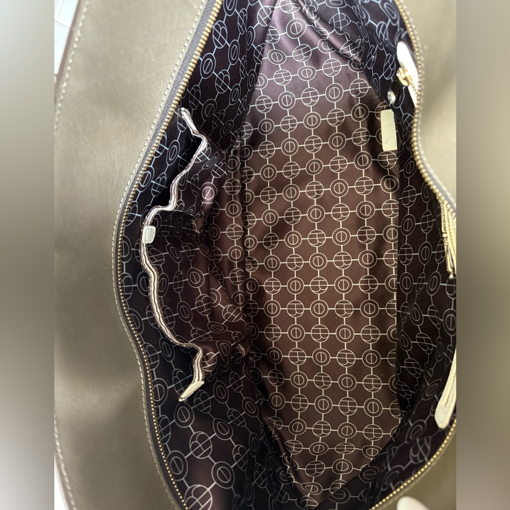 Henri Bendel Olive Khaki Zippered Tote Bag - Picture 9 of 13